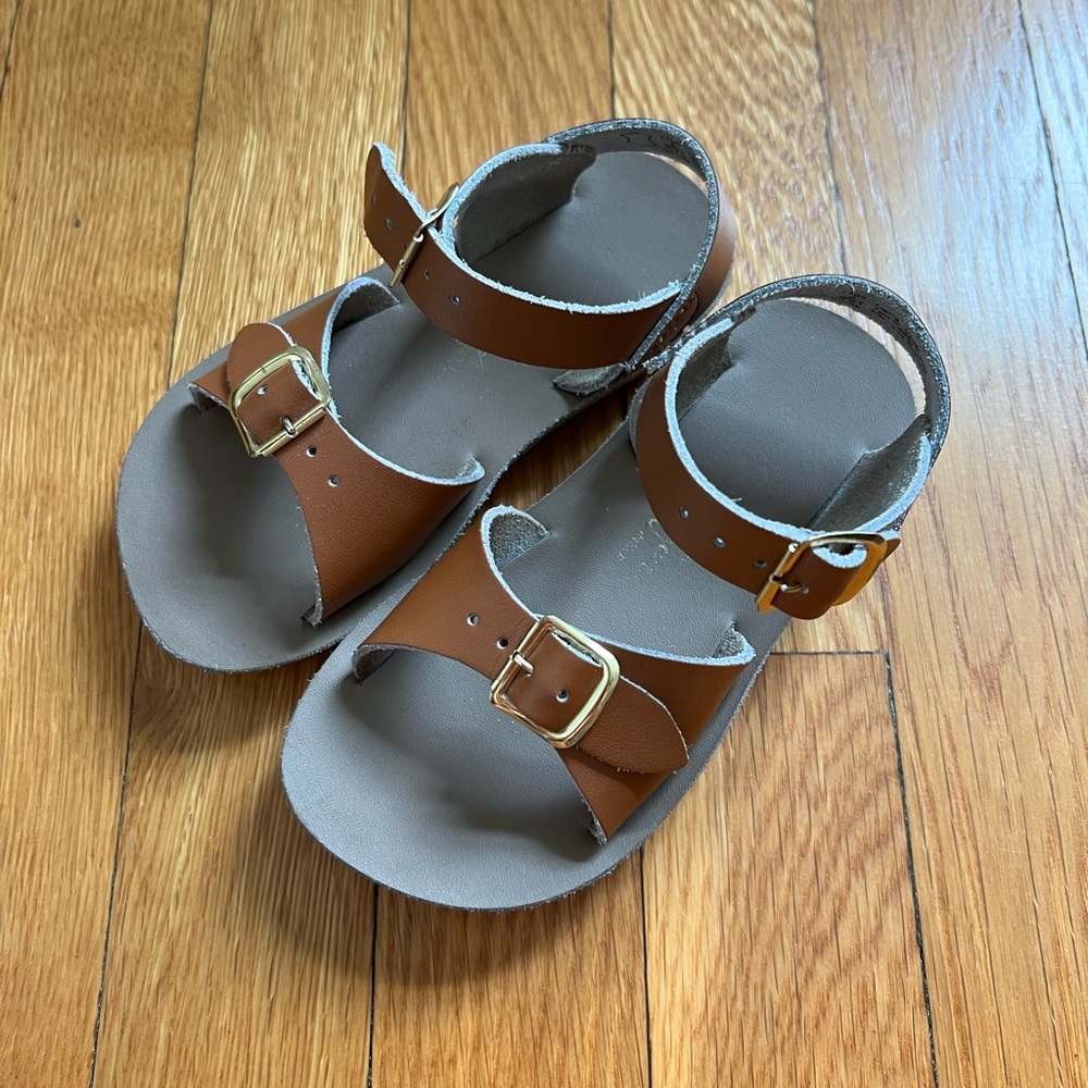 Saltwater Sandals Sz 8